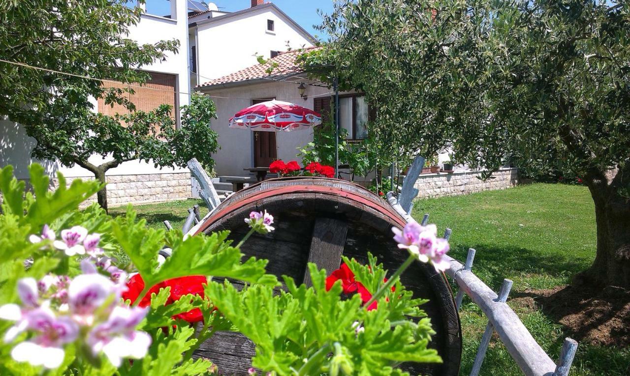 Studio Benassi Пореч Екстер'єр фото